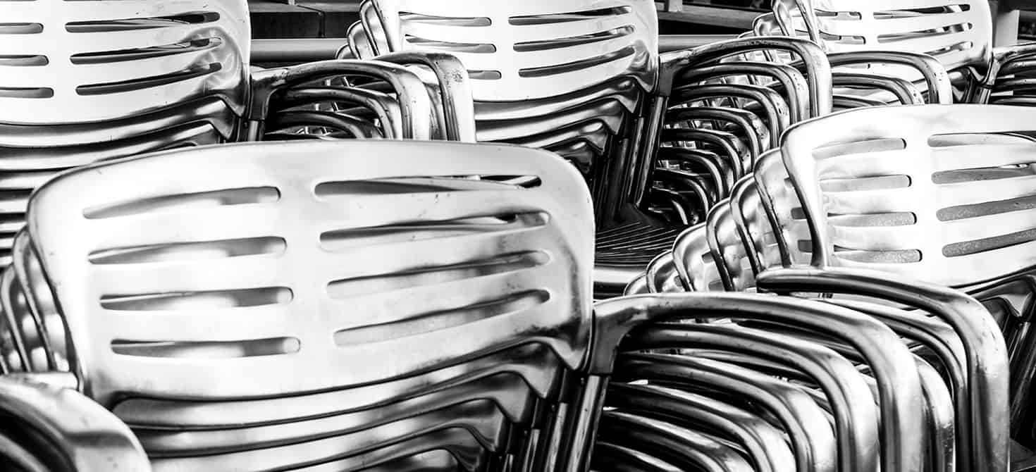 Come scegliere sedie impilabili in alluminio da giardino